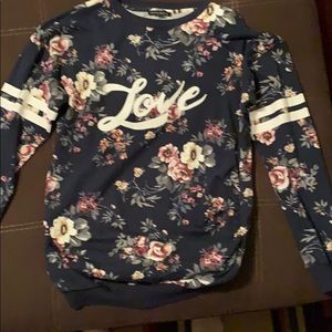 Size XL, maternity top. New.